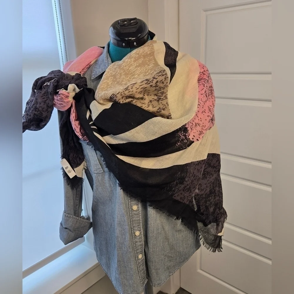 BP BRASS PLUM LIGHTWEIGHT SCARF SHAWL WRAP BLACK PINK PURPLE ABSTRACT WOMEN OS